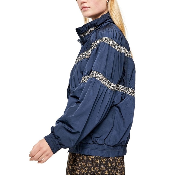 FREE PEOPLE We The Free On My Mind Winter Oversize Bomber Jacket in Navy Sz. M - Picture 2 of 14